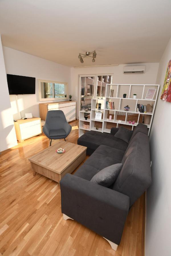 Sky Way Studio Apartment Сараево Экстерьер фото