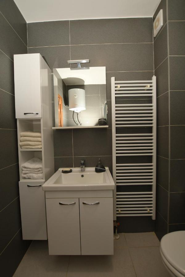Sky Way Studio Apartment Сараево Экстерьер фото