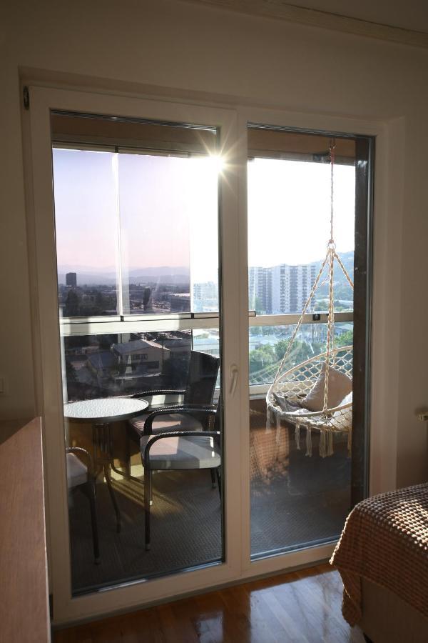 Sky Way Studio Apartment Сараево Экстерьер фото